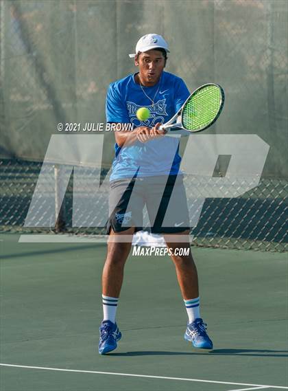 Thumbnail 3 in North Central vs Hamilton Southeastern IHSAA North Central Regional Team Semi-final  photogallery.