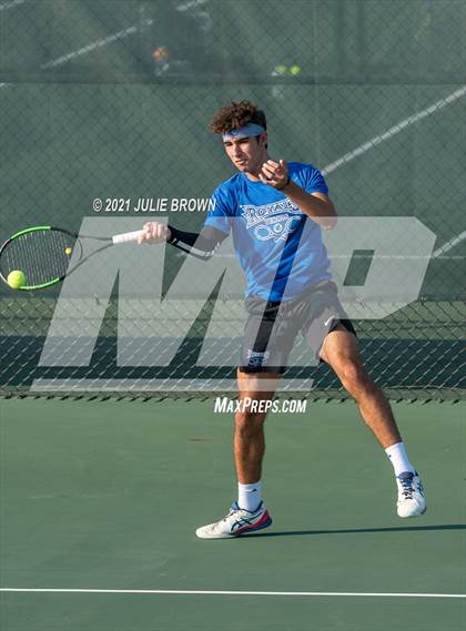 Thumbnail 2 in North Central vs Hamilton Southeastern IHSAA North Central Regional Team Semi-final  photogallery.