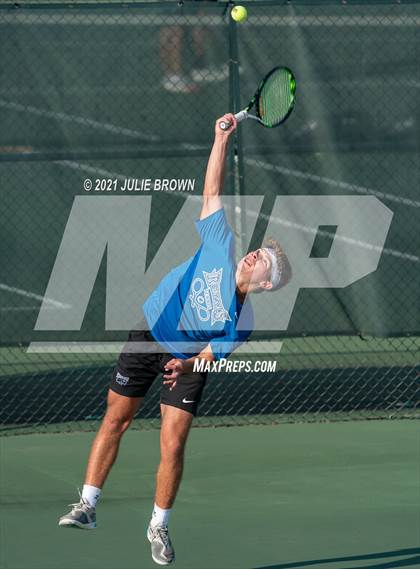 Thumbnail 2 in North Central vs Hamilton Southeastern IHSAA North Central Regional Team Semi-final  photogallery.