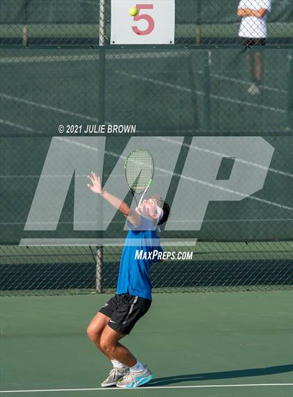Thumbnail 3 in North Central vs Hamilton Southeastern IHSAA North Central Regional Team Semi-final  photogallery.