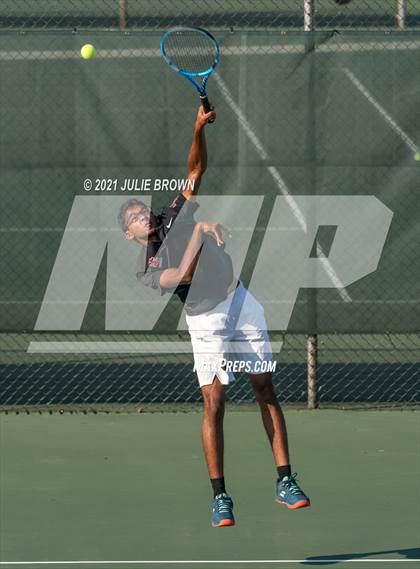 Thumbnail 3 in North Central vs Hamilton Southeastern IHSAA North Central Regional Team Semi-final  photogallery.