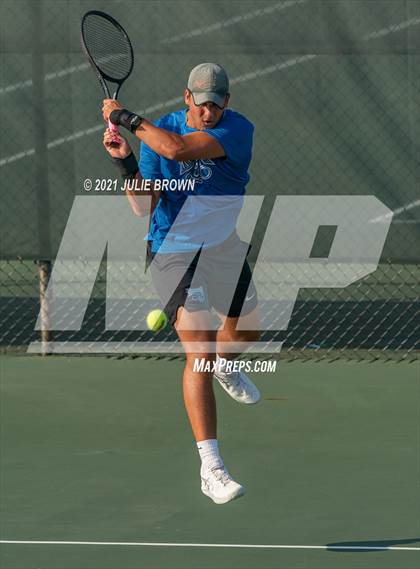Thumbnail 3 in North Central vs Hamilton Southeastern IHSAA North Central Regional Team Semi-final  photogallery.