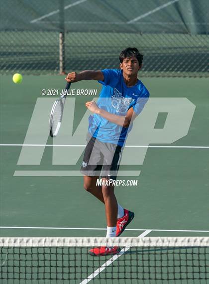 Thumbnail 2 in North Central vs Hamilton Southeastern IHSAA North Central Regional Team Semi-final  photogallery.