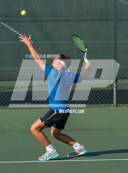 Thumbnail 2 in North Central vs Hamilton Southeastern IHSAA North Central Regional Team Semi-final  photogallery.