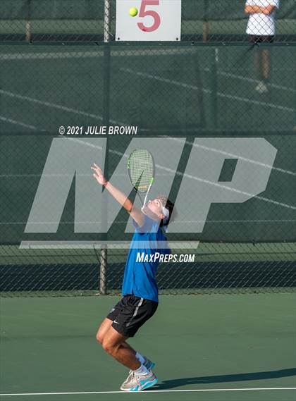 Thumbnail 2 in North Central vs Hamilton Southeastern IHSAA North Central Regional Team Semi-final  photogallery.