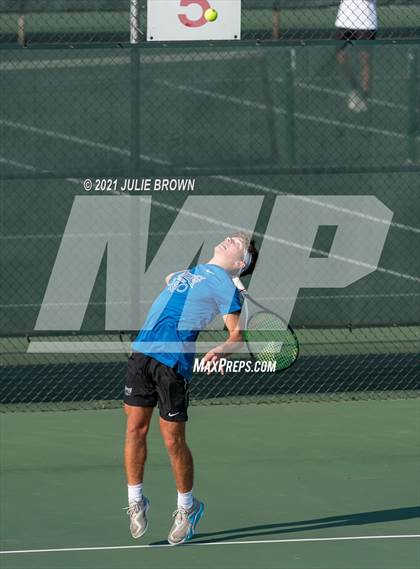 Thumbnail 1 in North Central vs Hamilton Southeastern IHSAA North Central Regional Team Semi-final  photogallery.