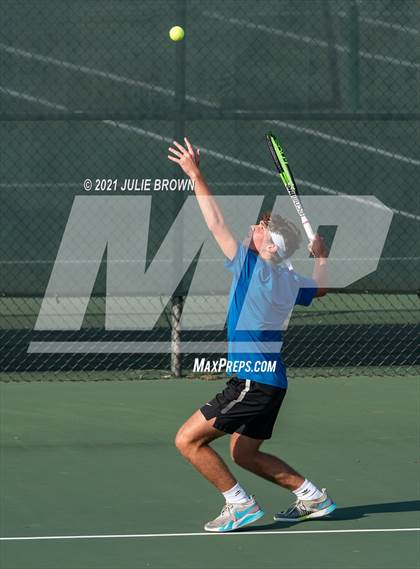 Thumbnail 3 in North Central vs Hamilton Southeastern IHSAA North Central Regional Team Semi-final  photogallery.