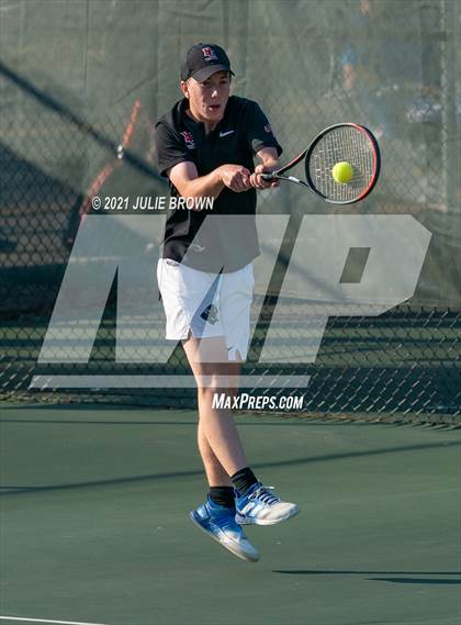 Thumbnail 3 in North Central vs Hamilton Southeastern IHSAA North Central Regional Team Semi-final  photogallery.