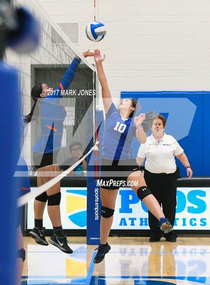 Thumbnail 3 in Camelback vs. Camp Verde (Desert Classic) photogallery.