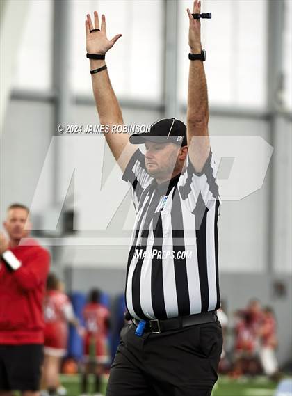 Thumbnail 2 in Lincoln vs Middleburg (Jaguars Preseason Classic) photogallery.