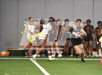 Thumbnail 1 in Lincoln vs Middleburg (Jaguars Preseason Classic) photogallery.
