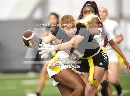 Thumbnail 1 in Lincoln vs Middleburg (Jaguars Preseason Classic) photogallery.