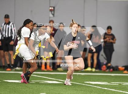 Thumbnail 1 in Lincoln vs Middleburg (Jaguars Preseason Classic) photogallery.