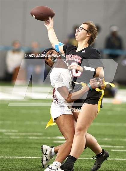 Thumbnail 1 in Lincoln vs Middleburg (Jaguars Preseason Classic) photogallery.