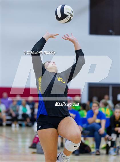 Thumbnail 1 in East Noble vs. Leo (West Noble Invite) photogallery.