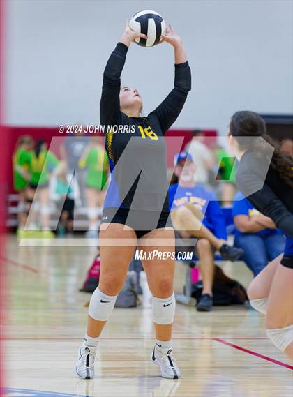 Thumbnail 3 in East Noble vs. Leo (West Noble Invite) photogallery.