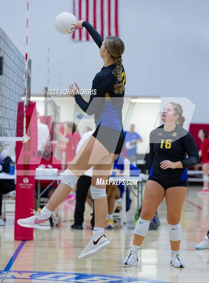 Thumbnail 1 in East Noble vs. Leo (West Noble Invite) photogallery.
