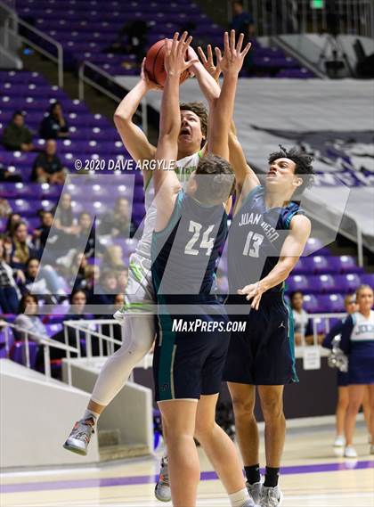Thumbnail 2 in Ridgeline vs. Juan Diego Catholic (UHSAA 4A Quarterfinal) photogallery.