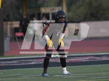 Thumbnail 3 in Oaks Christian vs Westlake photogallery.