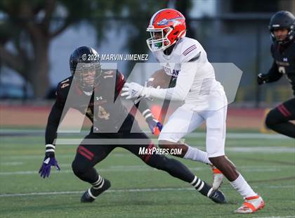 Thumbnail 3 in Oaks Christian vs Westlake photogallery.