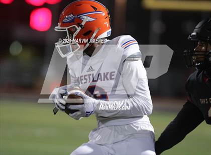 Thumbnail 2 in Oaks Christian vs Westlake photogallery.