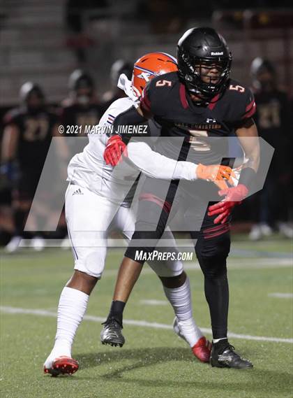 Thumbnail 2 in Oaks Christian vs Westlake photogallery.