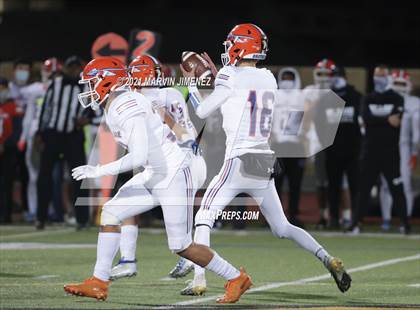 Thumbnail 1 in Oaks Christian vs Westlake photogallery.