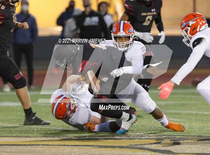 Thumbnail 2 in Oaks Christian vs Westlake photogallery.