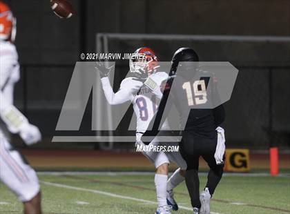 Thumbnail 3 in Oaks Christian vs Westlake photogallery.