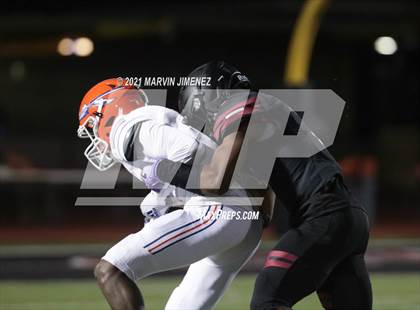 Thumbnail 2 in Oaks Christian vs Westlake photogallery.