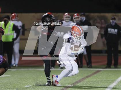 Thumbnail 2 in Oaks Christian vs Westlake photogallery.