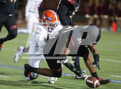 Thumbnail 3 in Oaks Christian vs Westlake photogallery.