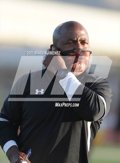 Thumbnail 3 in Oaks Christian vs Westlake photogallery.