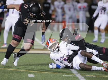 Thumbnail 1 in Oaks Christian vs Westlake photogallery.