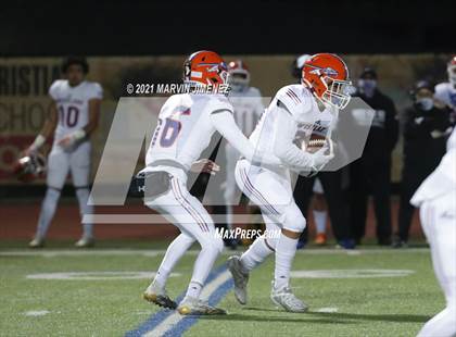 Thumbnail 1 in Oaks Christian vs Westlake photogallery.