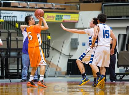 Thumbnail 3 in Exeter vs. Coalinga (CIF CS D4 Final) photogallery.