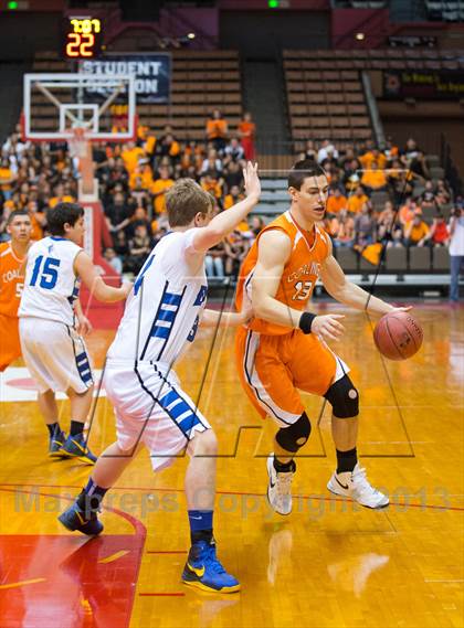 Thumbnail 3 in Exeter vs. Coalinga (CIF CS D4 Final) photogallery.