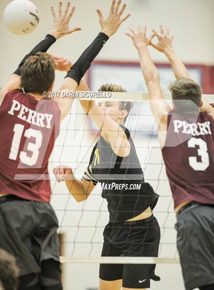 Thumbnail 3 in Gilbert @ Perry (AIA 6A Quarterfinal) photogallery.