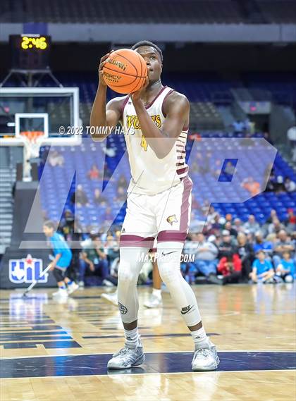 Thumbnail 1 in Beaumont United vs. Mansfield Timberview (UIL 5A State Final) photogallery.