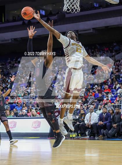 Thumbnail 3 in Beaumont United vs. Mansfield Timberview (UIL 5A State Final) photogallery.