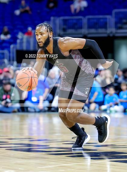 Thumbnail 2 in Beaumont United vs. Mansfield Timberview (UIL 5A State Final) photogallery.
