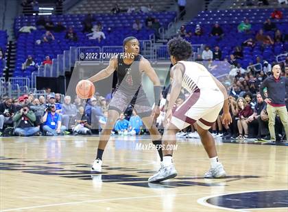 Thumbnail 1 in Beaumont United vs. Mansfield Timberview (UIL 5A State Final) photogallery.