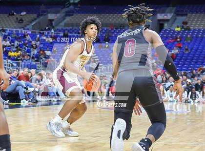 Thumbnail 3 in Beaumont United vs. Mansfield Timberview (UIL 5A State Final) photogallery.