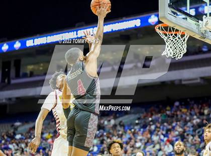 Thumbnail 3 in Beaumont United vs. Mansfield Timberview (UIL 5A State Final) photogallery.