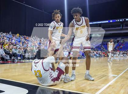 Thumbnail 3 in Beaumont United vs. Mansfield Timberview (UIL 5A State Final) photogallery.