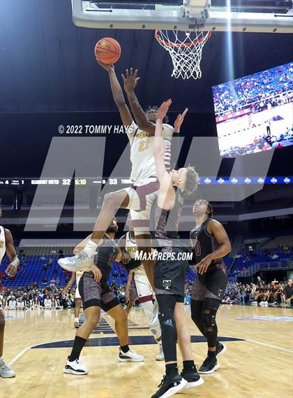 Thumbnail 3 in Beaumont United vs. Mansfield Timberview (UIL 5A State Final) photogallery.