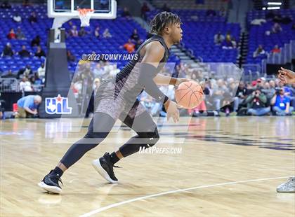 Thumbnail 3 in Beaumont United vs. Mansfield Timberview (UIL 5A State Final) photogallery.