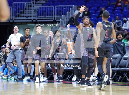 Thumbnail 1 in Beaumont United vs. Mansfield Timberview (UIL 5A State Final) photogallery.