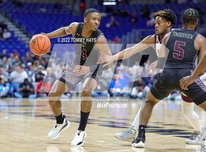 Thumbnail 3 in Beaumont United vs. Mansfield Timberview (UIL 5A State Final) photogallery.