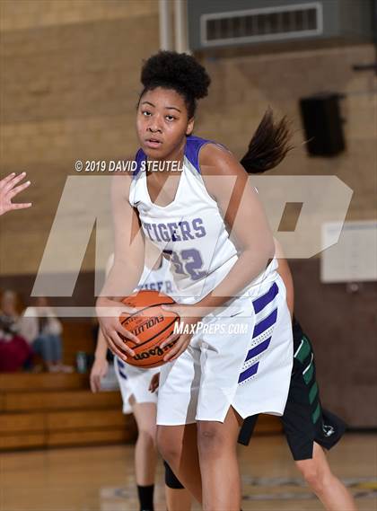 Thumbnail 1 in River Valley vs. Oroville (Chavez Christmas Classic) photogallery.